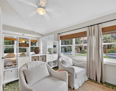 221 13th Avenue Ne - Photo Thumbnail 4