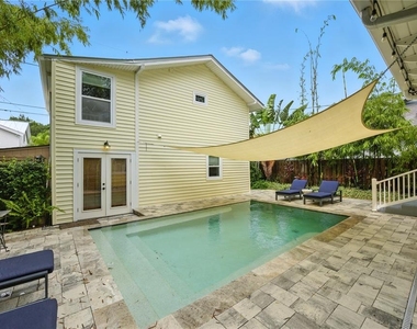 221 13th Avenue Ne - Photo Thumbnail 32