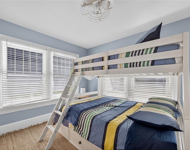 221 13th Avenue Ne - Photo Thumbnail 31