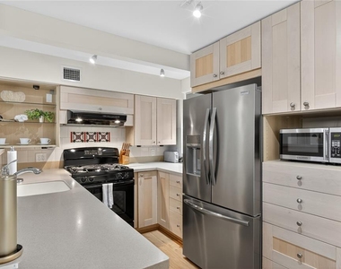 221 13th Avenue Ne - Photo Thumbnail 37