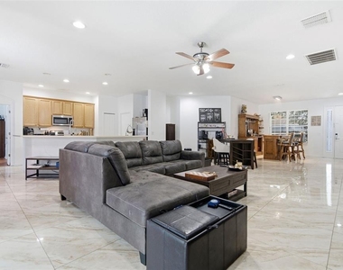 508 Debra Drive - Photo Thumbnail 6