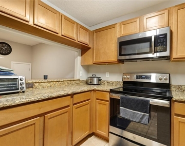 37678 Aaralyn Road - Photo Thumbnail 11