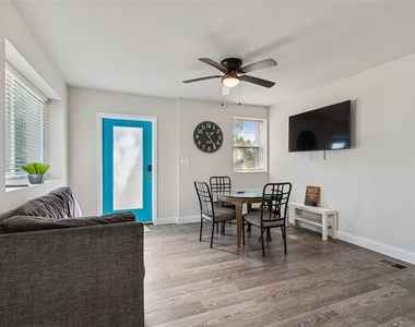 1006 E 26th Avenue - Photo Thumbnail 5
