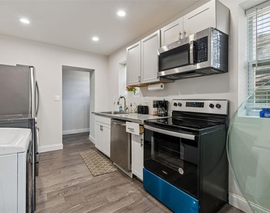 1006 E 26th Avenue - Photo Thumbnail 8