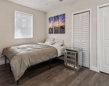 1006 E 26th Avenue - Photo Thumbnail 19