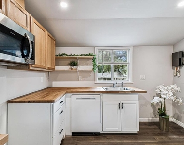 1006 E 26th Avenue - Photo Thumbnail 23