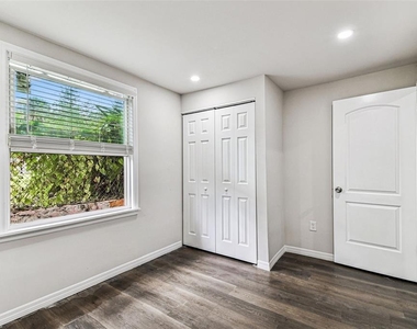 1006 E 26th Avenue - Photo Thumbnail 45