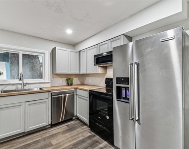 1006 E 26th Avenue - Photo Thumbnail 36