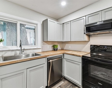1006 E 26th Avenue - Photo Thumbnail 38