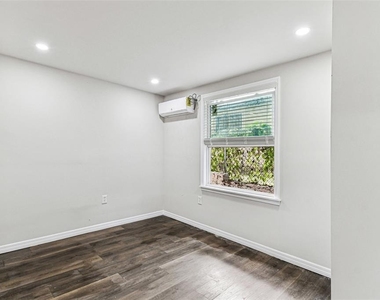 1006 E 26th Avenue - Photo Thumbnail 44