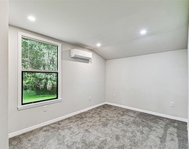 1006 E 26th Avenue - Photo Thumbnail 28