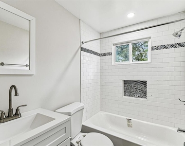 1006 E 26th Avenue - Photo Thumbnail 9