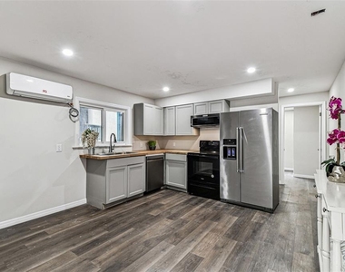 1006 E 26th Avenue - Photo Thumbnail 31