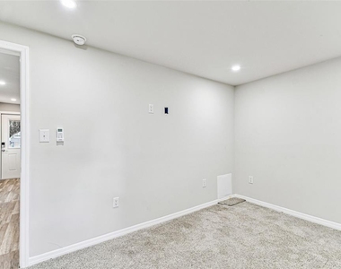 1006 E 26th Avenue - Photo Thumbnail 14