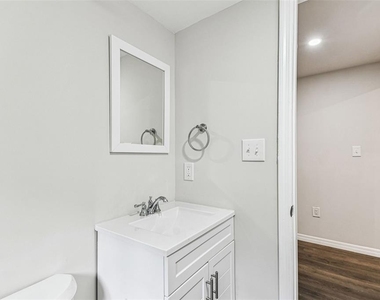 1006 E 26th Avenue - Photo Thumbnail 27