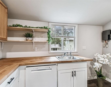 1006 E 26th Avenue - Photo Thumbnail 22