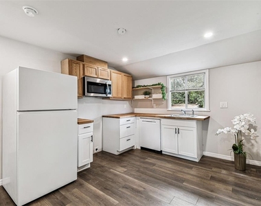 1006 E 26th Avenue - Photo Thumbnail 16