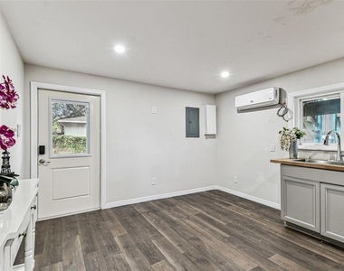 1006 E 26th Avenue - Photo Thumbnail 32