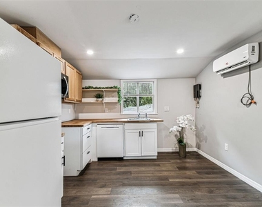 1006 E 26th Avenue - Photo Thumbnail 20
