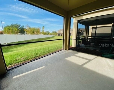 6842 40th Lane N - Photo Thumbnail 12