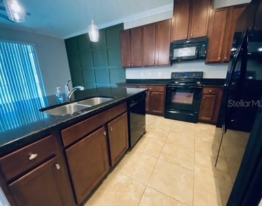 6842 40th Lane N - Photo Thumbnail 9