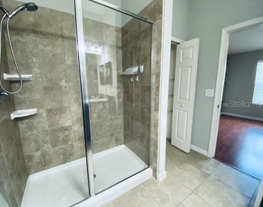 6842 40th Lane N - Photo Thumbnail 20