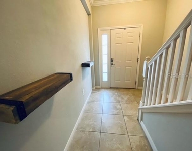 6842 40th Lane N - Photo Thumbnail 4
