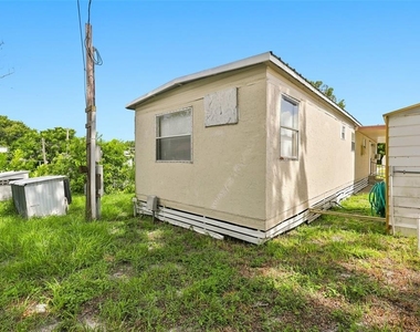 7130 Commons Boulevard - Photo Thumbnail 17