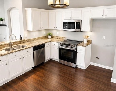 11253 Windsor Place Circle - Photo Thumbnail 1