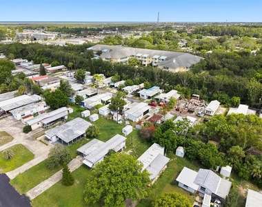 7205 Commons Boulevard - Photo Thumbnail 21