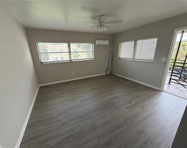 615 Oak Avenue - Photo Thumbnail 4