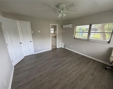 615 Oak Avenue - Photo Thumbnail 7
