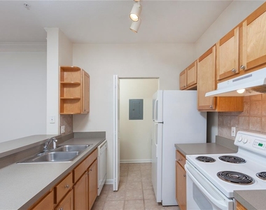4207 S Dale Mabry Highway - Photo Thumbnail 3