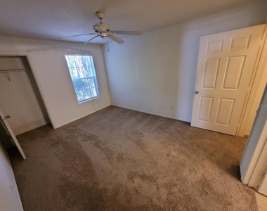 36106 Lake Chase Boulevard - Photo Thumbnail 13