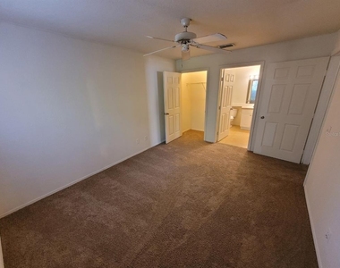 36106 Lake Chase Boulevard - Photo Thumbnail 14