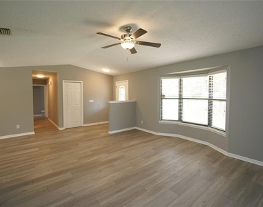 6005 Christy Lane - Photo Thumbnail 16