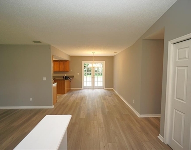 6005 Christy Lane - Photo Thumbnail 13