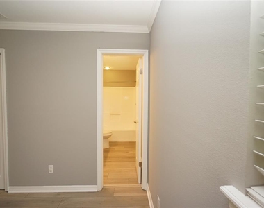6005 Christy Lane - Photo Thumbnail 26
