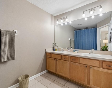 26606 Castleview Way - Photo Thumbnail 19