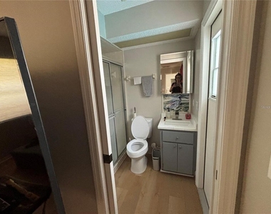 18561 Winding Oaks Boulevard - Photo Thumbnail 12