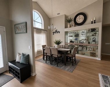18561 Winding Oaks Boulevard - Photo Thumbnail 4