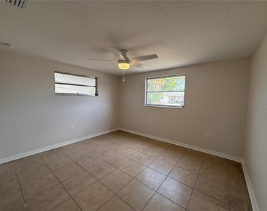 5241 Sparrow Drive - Photo Thumbnail 12
