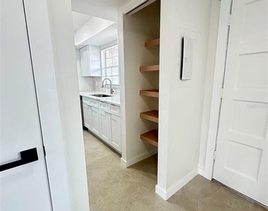 1845 S Highland Avenue - Photo Thumbnail 6