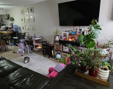 4823 W Mcelroy Avenue - Photo Thumbnail 2