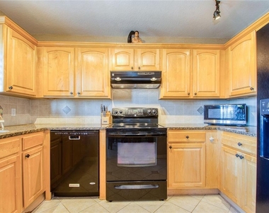 6150 Gulfport Boulevard S - Photo Thumbnail 15