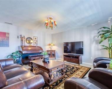 6150 Gulfport Boulevard S - Photo Thumbnail 9