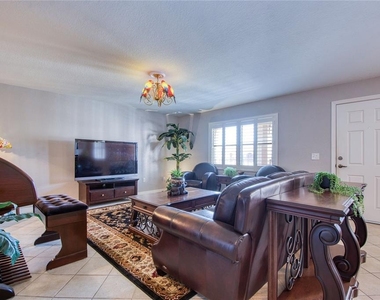 6150 Gulfport Boulevard S - Photo Thumbnail 8