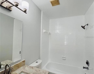 4013 Dream Oak Place - Photo Thumbnail 7