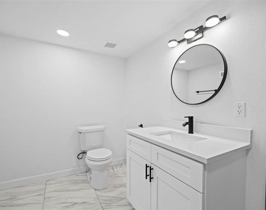 4427 W Oklahoma Avenue - Photo Thumbnail 16