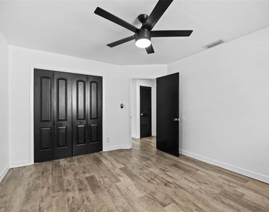 4427 W Oklahoma Avenue - Photo Thumbnail 23